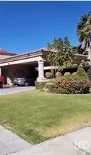 NEX-244688 - Casa en Venta, con 3 recamaras, con 3 baños, con 570 m2 de construcción.