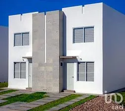 NEX-245986 - Casa en Venta, con 3 recamaras, con 2 baños, con 76 m2 de construcción en Sendas Residencial, CP 76246, Querétaro.