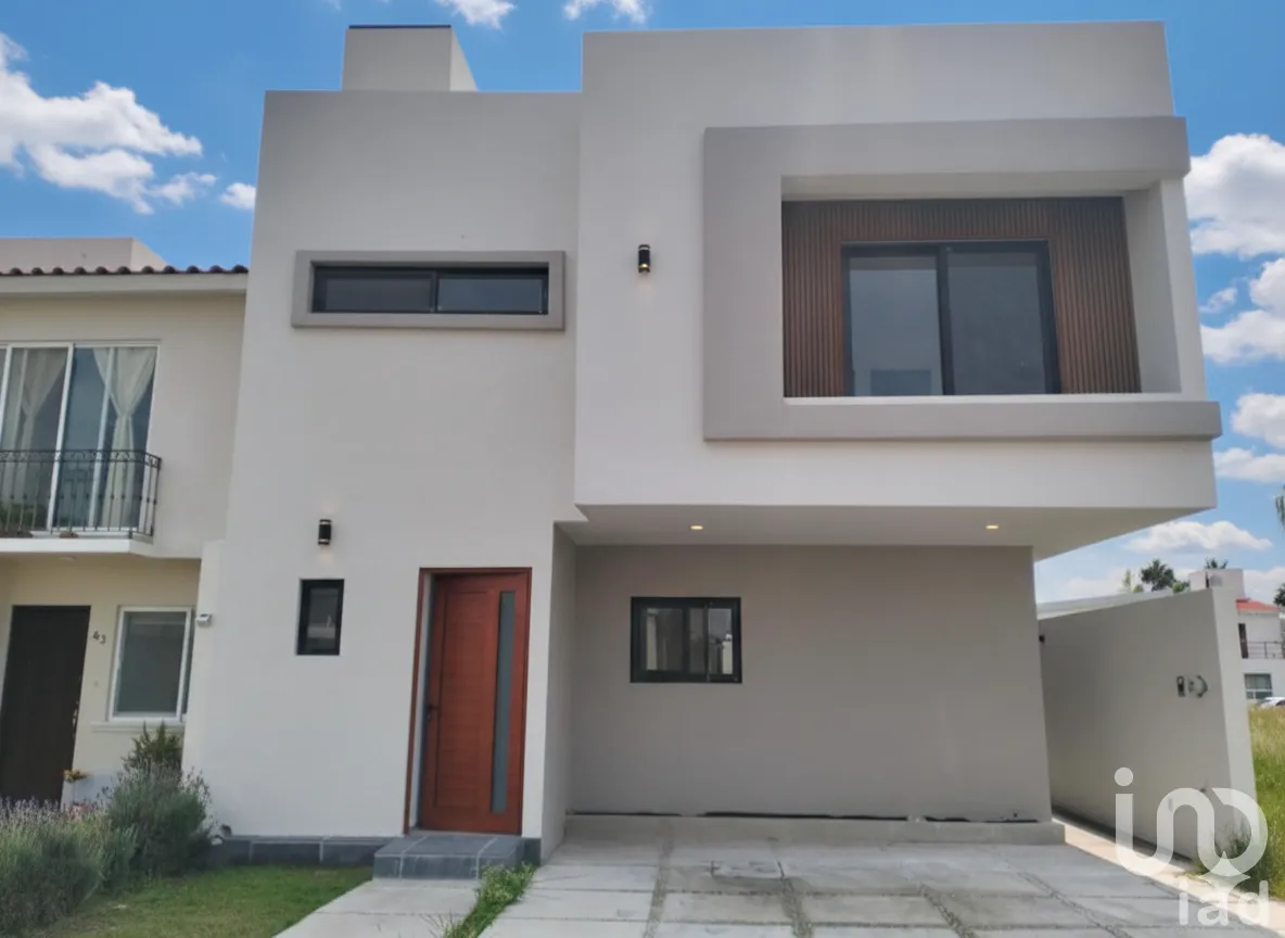 Casa en Venta en Real del Bosque, Corregidora, Querétaro | NEX-257119 | iad México | Foto 1 de 23