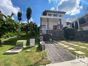 NEX-259765 - Casa en Venta, con 3 recamaras, con 2 baños, con 271 m2 de construcción.