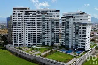 NEX-260995 - Departamento en Venta, con 3 recamaras, con 2 baños, con 123 m2 de construcción.