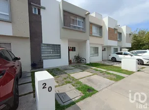 NEX-286195 - Casa en Venta, con 3 recamaras, con 2 baños, con 113 m2 de construcción en Felipe Carrillo Puerto, CP 76138, Querétaro.