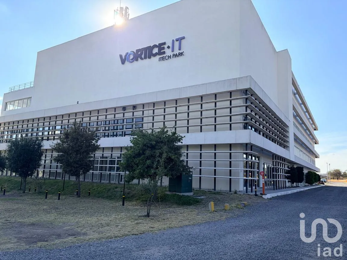 Edificio en Venta en El Carmen, El Marqués, Querétaro | NEX-286848 | iad México | Foto 1 de 27