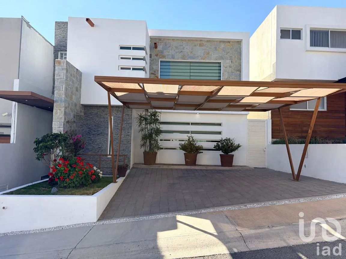 Casa en Venta en Lomas de Juriquilla, Querétaro, Querétaro | NEX-290079 | iad México | Foto 1 de 27