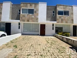 NEX-299666 - Casa en Venta, con 3 recamaras, con 2 baños, con 112 m2 de construcción en Sonterra, CP 76235, Querétaro.