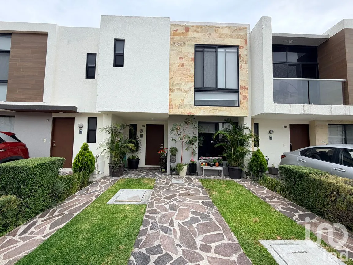 Casa en Venta en Zákia, El Marqués, Querétaro | NEX-302868 | iad México | Foto 1 de 25