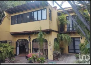NEX-183315 - Casa en Venta, con 4 recamaras, con 4 baños, con 300 m2 de construcción en Las Palmas, CP 62050, Morelos.