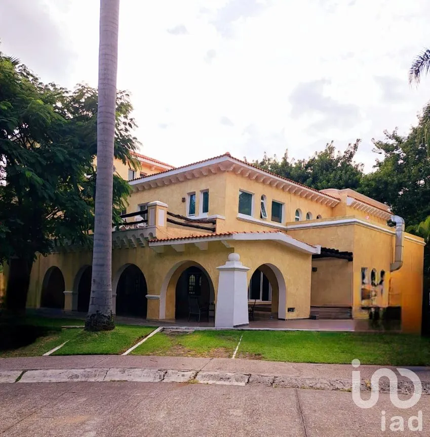 Casa en Venta en Analco, Cuernavaca, Morelos | NEX-192635 | iad México | Foto 2 de 17