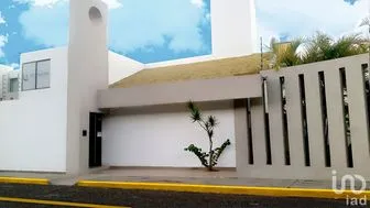 NEX-241423 - Oficina en Renta, con 1 recamara, con 8 m2 de construcción en Bosque Camelinas, CP 58290, Michoacán de Ocampo.
